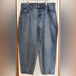 Old Navy Womens Size 16 jeans Super High Rise Nessa Clean Tapered Leg loose fit
